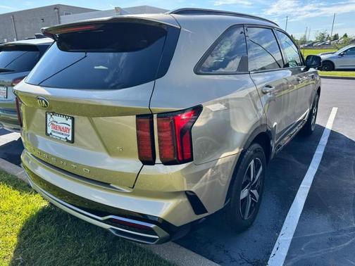 Crystal Beige 2021 Kia Sorento S