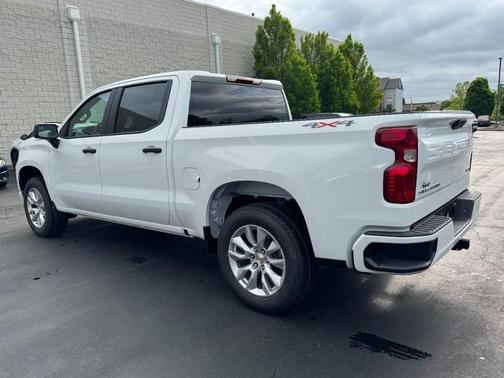 Summit White 2026 Chevrolet Silverado 1500 Custom