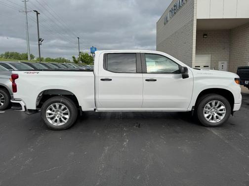 Summit White 2026 Chevrolet Silverado 1500 Custom