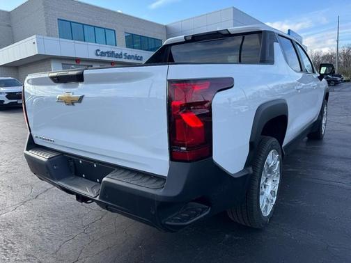 Summit White 2026 Chevrolet Silverado EV Custom - Standard Range 4WD