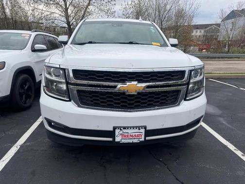 Summit White 2017 Chevrolet Suburban LT