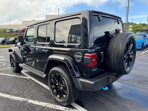 Black Clearcoat 2022 Jeep Wrangler Unlimited 4xe Sahara