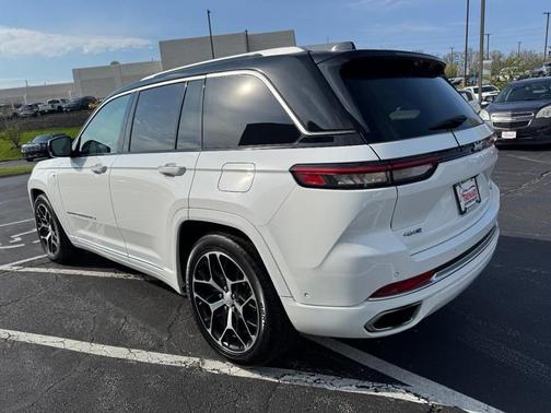 2022 Jeep Grand Cherokee 4xe Summit Reserve