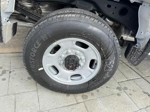 Summit White 2026 Chevrolet Silverado 2500 WT