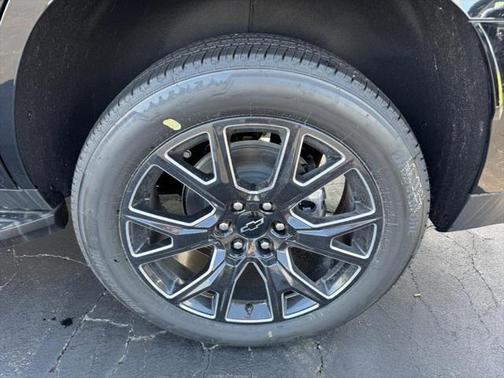 2025 Chevrolet Tahoe 4WD RST