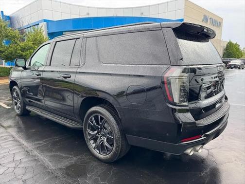 2025 Chevrolet Suburban RST