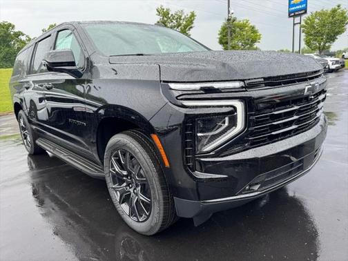 2025 Chevrolet Suburban RST