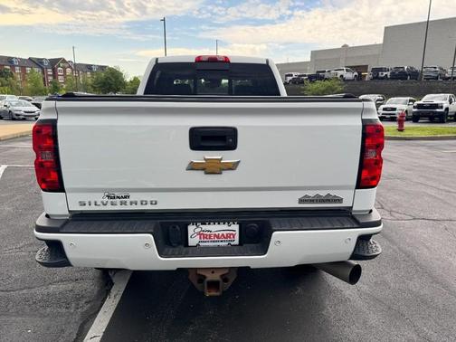 Summit White 2016 Chevrolet Silverado 2500 High Country