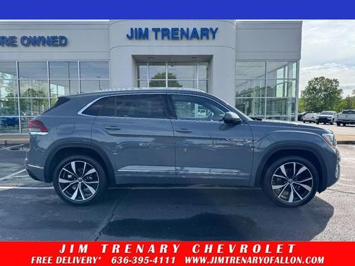 Platinum Gray Metallic 2024 Volkswagen Atlas Cross Sport 2.0T SEL Premium