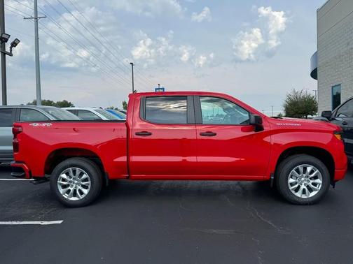 2025 Chevrolet Silverado 1500 Custom