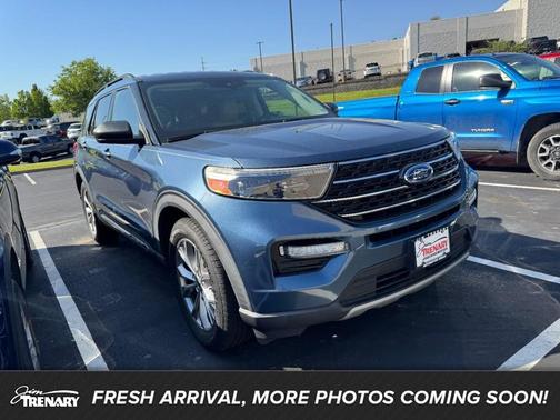 Blue Metallic 2020 Ford Explorer XLT