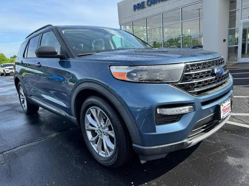 Blue Metallic 2020 Ford Explorer XLT