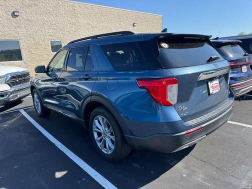 Blue Metallic 2020 Ford Explorer XLT