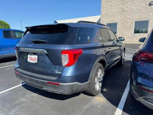Blue Metallic 2020 Ford Explorer XLT