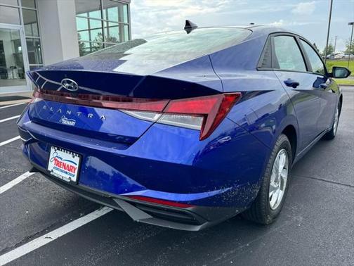 2021 Hyundai ELANTRA SE