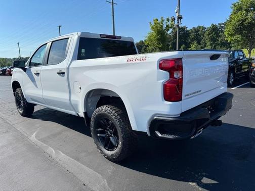 Summit White 2026 Chevrolet Silverado 1500 Custom Trail Boss