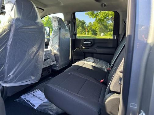 Sterling Gray Metallic 2026 Chevrolet Silverado 2500 Custom