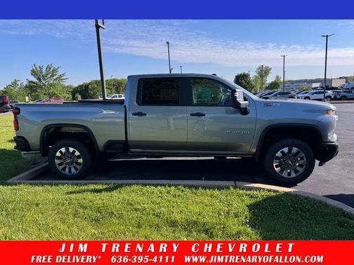 Sterling Gray Metallic 2026 Chevrolet Silverado 2500 Custom