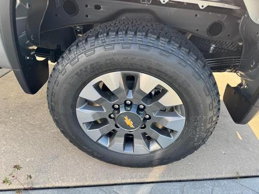 Sterling Gray Metallic 2026 Chevrolet Silverado 2500 LT