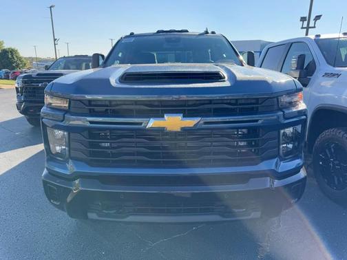 2026 Chevrolet Silverado 2500 Custom
