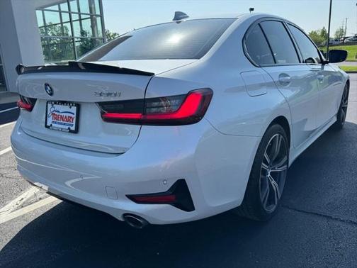 2022 BMW 330 330i