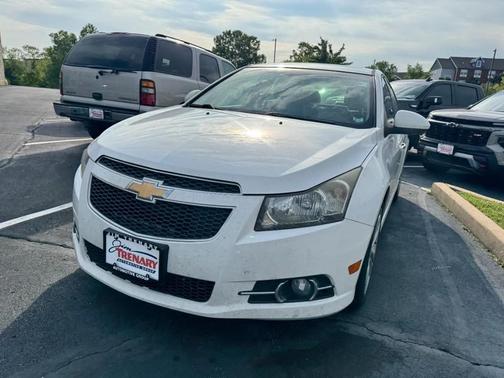 Summit White 2013 Chevrolet Cruze LTZ
