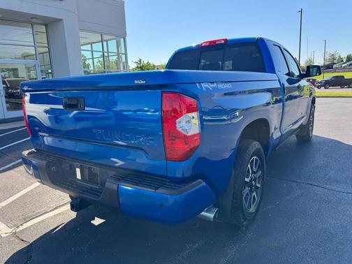 Blazing Blue Pearl 2018 Toyota Tundra SR5