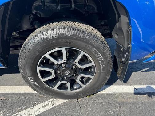 Blazing Blue Pearl 2018 Toyota Tundra SR5