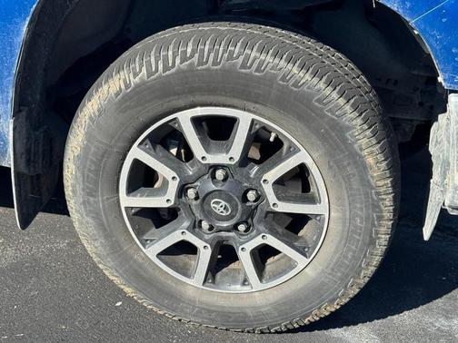 Blazing Blue Pearl 2018 Toyota Tundra SR5