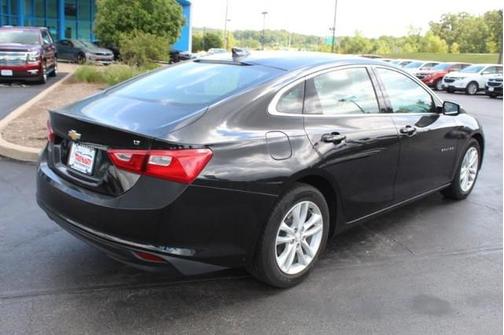 2017 Chevrolet Malibu 1LT