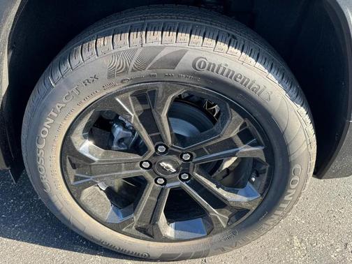 Mosaic Black Metallic 2026 Chevrolet Equinox 1LT