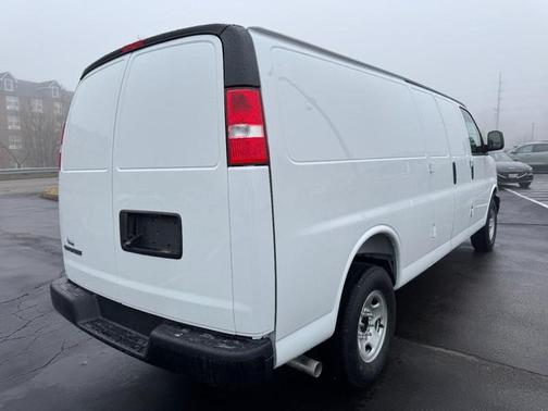 Summit White 2026 Chevrolet Express 3500 3500 Extended Wheelbase, WT, RWD