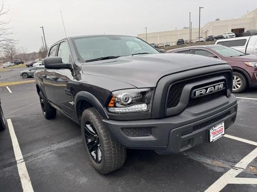 2024 RAM 1500 Classic Warlock Crew Cab 4x4 5'7' Box