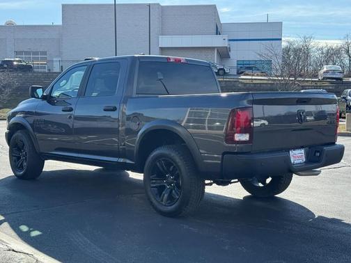 2024 RAM 1500 Classic Warlock Crew Cab 4x4 5'7' Box