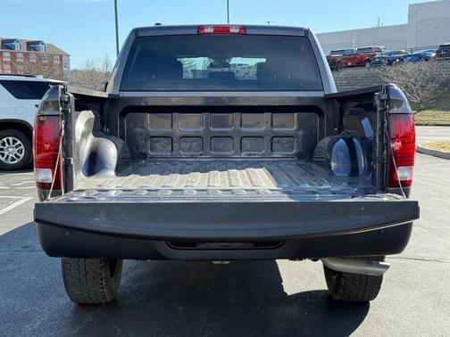 2024 RAM 1500 Classic Warlock Crew Cab 4x4 5'7' Box