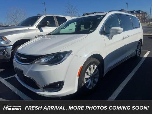 2018 Chrysler Pacifica Touring-L