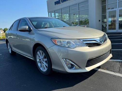 2014 Toyota Camry Hybrid XLE