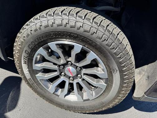 Titanium Rush Metallic 2022 GMC Sierra 1500 AT4