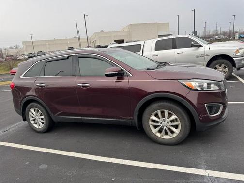 2017 Kia Sorento LX