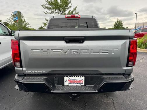 Sterling Gray Metallic 2026 Chevrolet Colorado Trail Boss