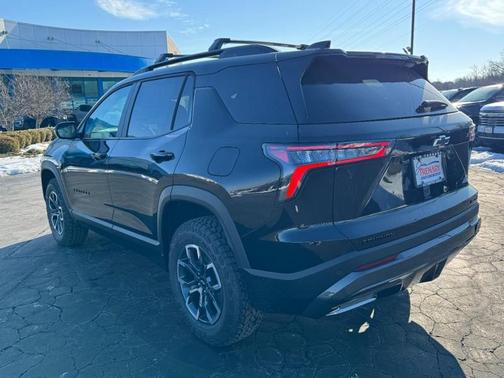 Mosaic Black Metallic 2026 Chevrolet Equinox FWD ACTIV