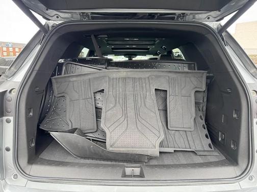 Sterling Gray Metallic 2023 Chevrolet Traverse Premier