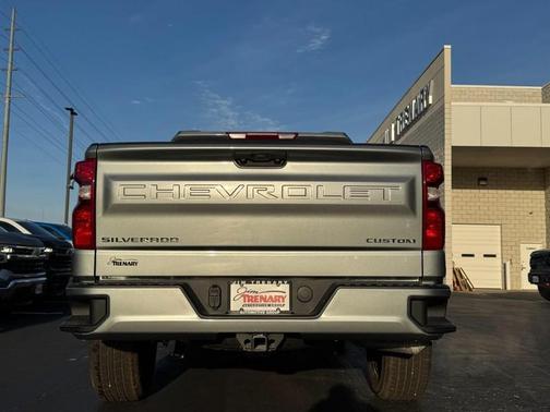 2026 Chevrolet Silverado 1500 Custom