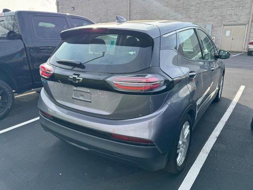 Gray Ghost Metallic 2022 Chevrolet Bolt EV FWD 1LT