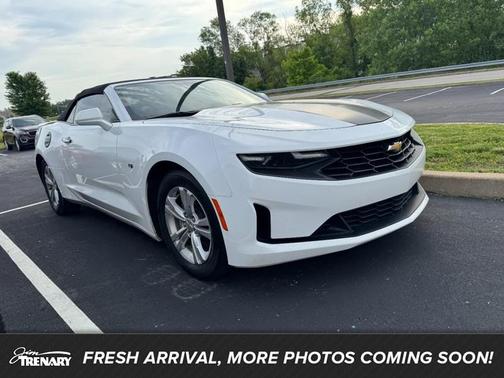Summit White 2019 Chevrolet Camaro 1LT
