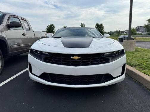 Summit White 2019 Chevrolet Camaro 1LT