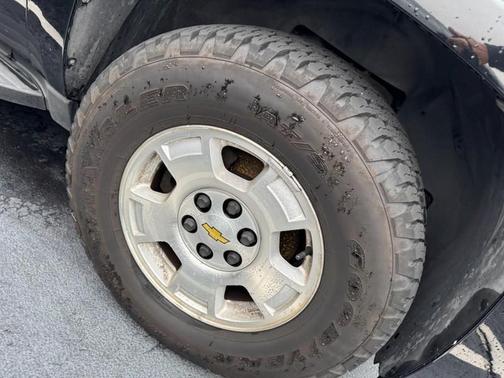 2011 Chevrolet Suburban 1500 LS