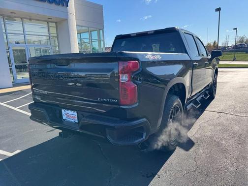2022 Chevrolet Silverado 1500 Custom