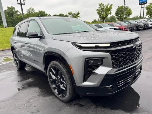 Sterling Gray Metallic 2026 Chevrolet Traverse RS