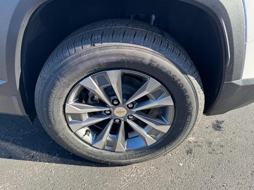 Summit White 2026 Chevrolet Equinox 1LT
